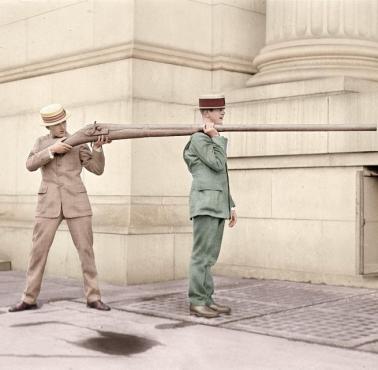 Punt gun - służy kiedyś do zabijania dzikiego ptactwa wodnego w hurtowych ilościach.