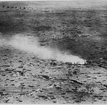 Zdjęcie zrobione z wysokości 150 metrów oddziałów francuskich podczas bitwy nad Sommą.