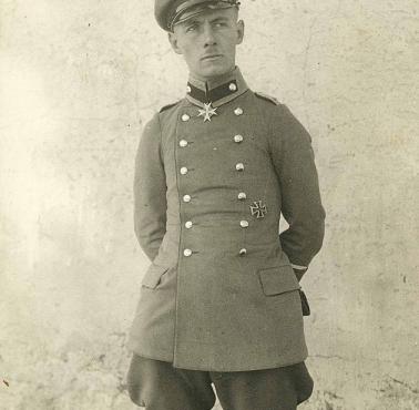 I wojna światowa - młody Erwin Rommel z Żelaznymi Krzyżami 1 i 2 klasy.