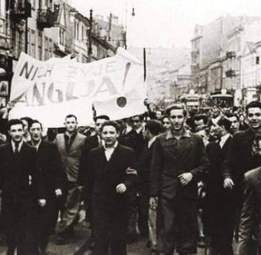 Manifestacja w W-wie po informacji, że Anglia i Francja wypowiedziały wojnę Niemcom, 2.09.1939