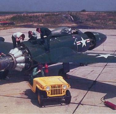 Grumman F9F-5 Panther - pierwszy odrzutowy samolot myśliwski wyprodukowany w zakładach Grummana.