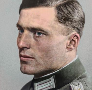 Claus Schenk Graf von Stauffenberg, niemiecki nazista, który wobec niechybnego upadku III Rzeszy zamierzał zabić Hitlera.