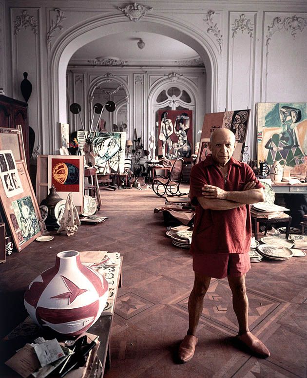 Pablo Picasso w swojej francuskiej pracowni