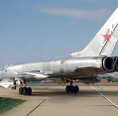 Tu-128 - radziecki odrzutowy ciężki myśliwiec przechwytujący, skonstruowany w biurze konstrukcyjnym Tupolewa.