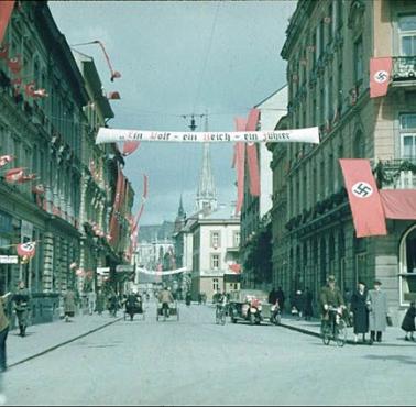 Linz, rodzinne miasto Hitlera tak przejęło przyłączenie Austrii do III Rzeszy.