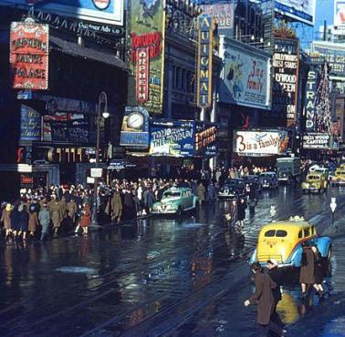 Times Square w Nowym Jorku w połowie XX wieku