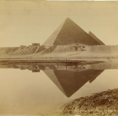 Piramidy w Gizie pod koniec XIX wieku.