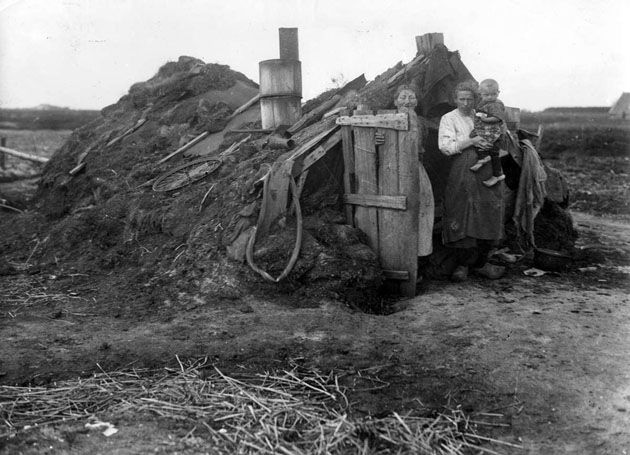 Biedna holenderska rodzina (Drenthe, Holandia).