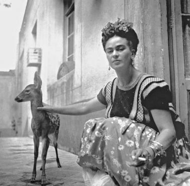 Frida Kahlo - meksykańska malarka.