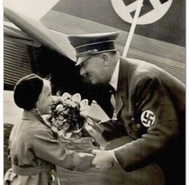Niemieckie plakat propagandowa - Adolf Hitler i mała dziewczynka.