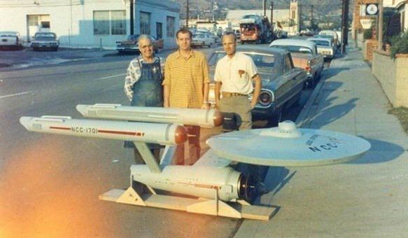 Oryginalny model USS Enterprise z serialu Star Trek.