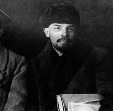 Stalin, Lenin i Kalinin na 8 zjeździe komunistycznej partii.
