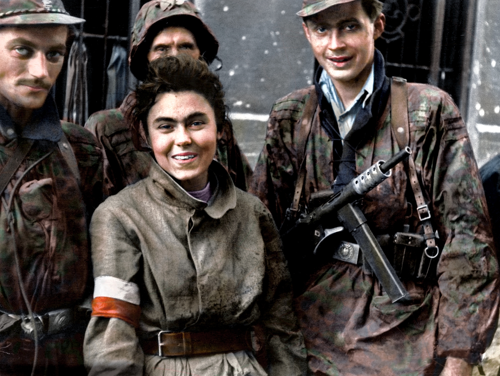 Zofia Dąbrowska Myszka, 19 lat. Zginęła, Chłopak z Błyskawicą -Waldemar Papiński Pancerz ..., powstanie warszawskie