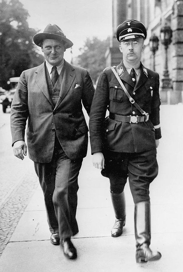 Hermann Göring i Heinrich Himmler w drodze na posiedzenie Reichstagu.