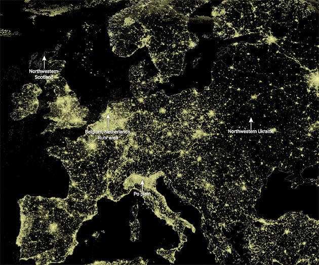 Mapa nocnego światła - najbardziej zurbanizowane obszary w Europie.