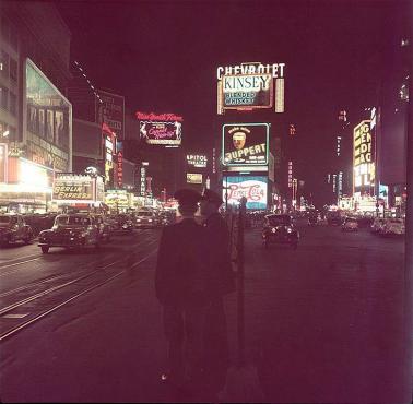 Times Square w Nowym Jorku w połowie XX wieku