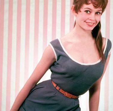Brigitte Anne Marie Bardot -  francuska modelka, piosenkarka i aktorka filmowa, symbol seksapilu w latach 50. i 60. XX wieku.