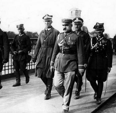 Marszałek Józef Piłsudski na Moście Poniatowskiego