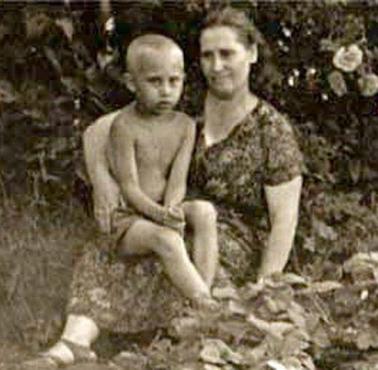 Mały Wowa Putin i jego mama - Maria Iwanowna