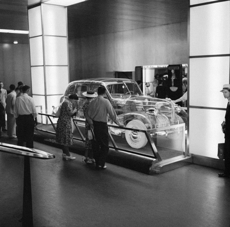 Szklany samochód na wystawie New York World's Fair