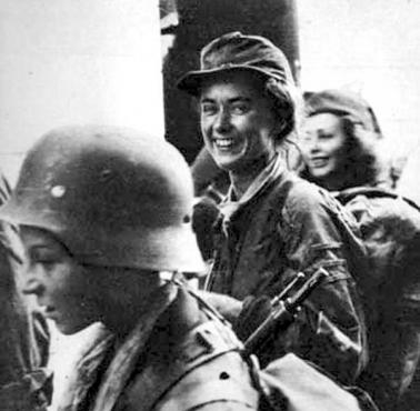 Żołnierki AK podczas powstania warszawskiego