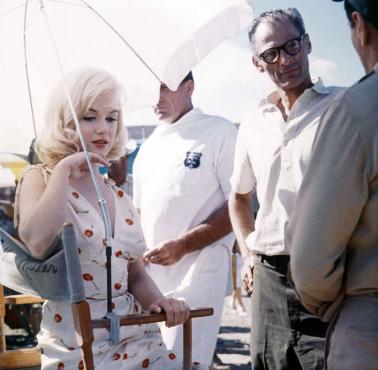 Marilyn Monroe z mężem Arthurem Millerem na planie filmu "Skłóceni z życiem" (The Misfits)