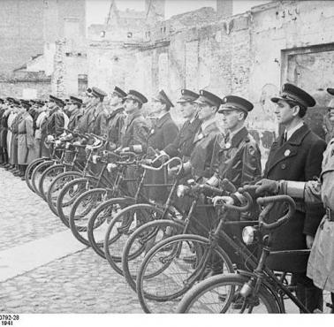 Żydowscy policjanci w getcie warszawskim