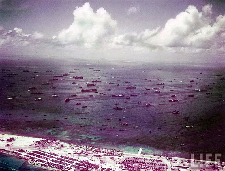 Amerykańska armada w atolu w archipelagu Karolinów na zachodnim obszarze Pacyfiku - Ulithi.
