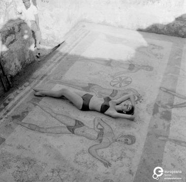Skąd czerpali inspirację twórcy bikini? Może z starożytnych rzymskich malowideł (Villa del Casale, Piazza Armerina, Sycylia).