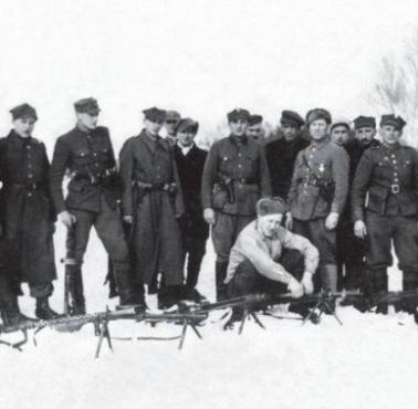 1 I 1947 Połączone Oddziały Radzyńskiego Obwodu WiN kpt Leona Sołtysika  „Jamesa” i por Leona Taraszkiewicza "Jastrzębia" ...