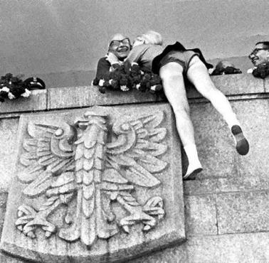 Władysław Gomułka na placu Defilad 24 października 1956 roku po obaleniu komunistów, symboliczny początek socjalizmu w Polsce.