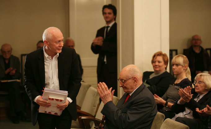 W 2006 Bartoszewski zablokował przyznanie Orderu Orła Białego Rotmistrza Witolda Pileckiego ...