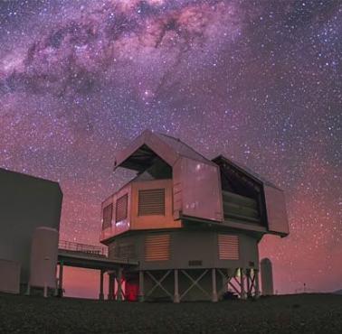 Niebo nad teleskopem Magellan (Chile)