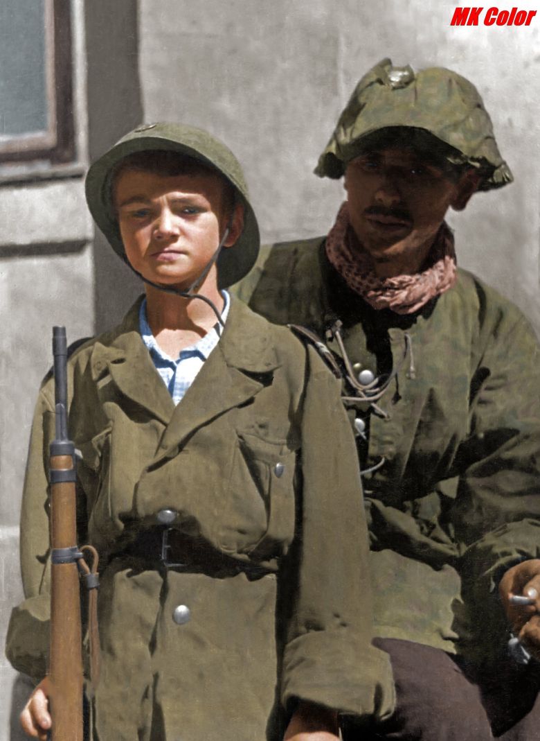 Witek Modelski ps. „Warszawiak – najmłodszy (niespełna 12-letni) uczestnik walk powstańczych odznaczony Krzyżem Walecznych.