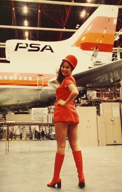 Uniform stewardessy amerykańskich linii lotniczych Southwest Airlines Air Hostess (PSA)