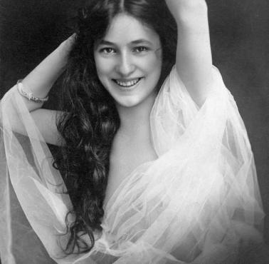 Uważana za pierwszą amerykańską supermodelkę -  Evelyn Nesbit