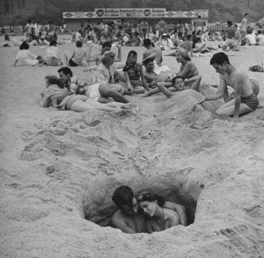 Zakochani na plaży w Santa Monica (Kalifornia)