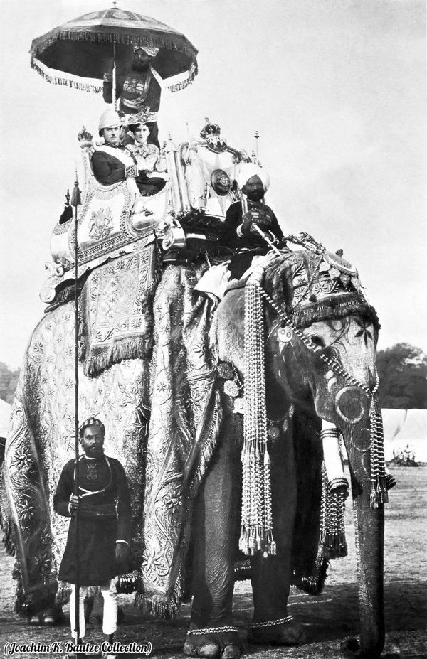 Gubernator Indii George Curzon z żoną Mary na słoniu Lakshman Prasad (Delhi)