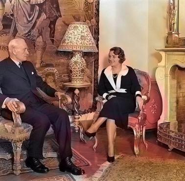Prezydent Ignacy Mościcki, wraz z małżonką Marią w Zamku Królewskim, gdzie wówczas mieszkał