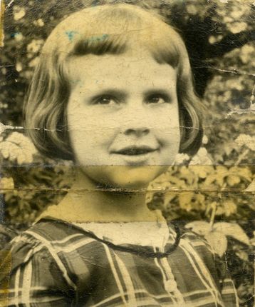 Mirusia Rembiszewska...żydowska dziewczyna...jedna z 50 osób ocalonych z Zagłady przez Polaków z Bendiner Geto