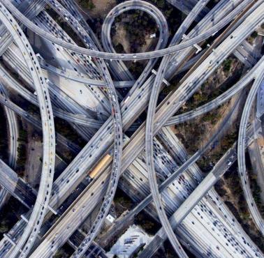 Skrzyżowanie dróg stanowych w Los Angeles, to największy węzeł drogowy na świecie