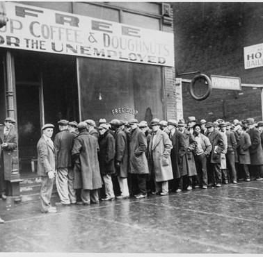 Gangster Al Capone podczas wielkiego kryzysu rozdaje darmową zupę (Chicago)