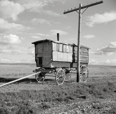 Autobus, a właściwie wóz szkolny z 1937 roku