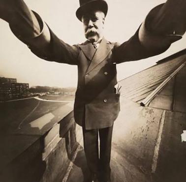 Fotograf Joseph Byron robi selfie