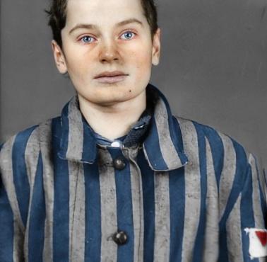 28.04.1942 r. Gestapo aresztowało Annę Hinel- harcerkę, działaczkę konspiracji. Wywieziona do Auschwitz, zmarła w wieku 19 lat