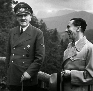 Adolf Hitler i Joseph Goebbels w Berghofie