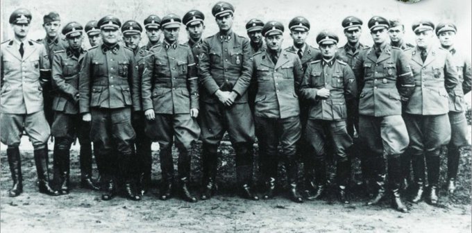 26 XI 1939 Niemcy rozwiązują Selbstschutz-paramilitarną formację złożoną,ze zwykłych Niemców