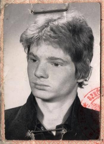 11 maja 1982 r. w Poznaniu ZOMO skatowało 19-letniego Piotra Majchrzaka. Zmarł w szpitalu tydzień później. Sprawców nie wykryto