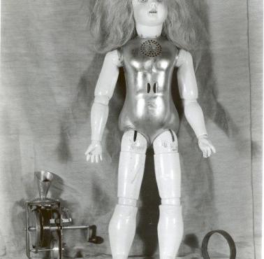 Mówiąca lalka wykonana przez amerykańskiego wynalazcę Thomas Alvę Edisona