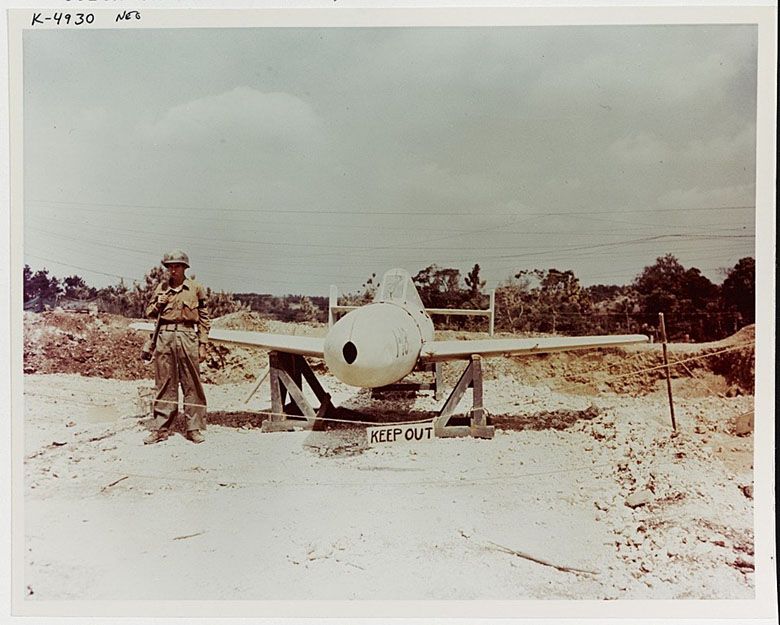 YOKOSUKA MXY7 -OHKA Model 11 - japoński samolot bombowy przeznaczono do ataków kamikadze (Okinawa)